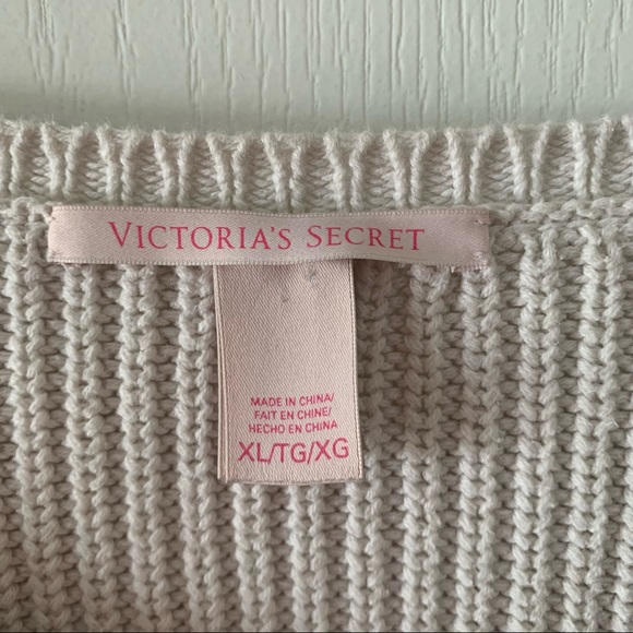 Victoria’s Secret sweater - Picture 4 of 4